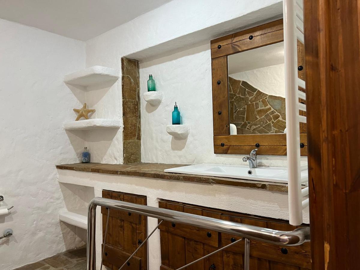 Apartment In Salamina With Garden & Sea View Selinia 外观 照片
