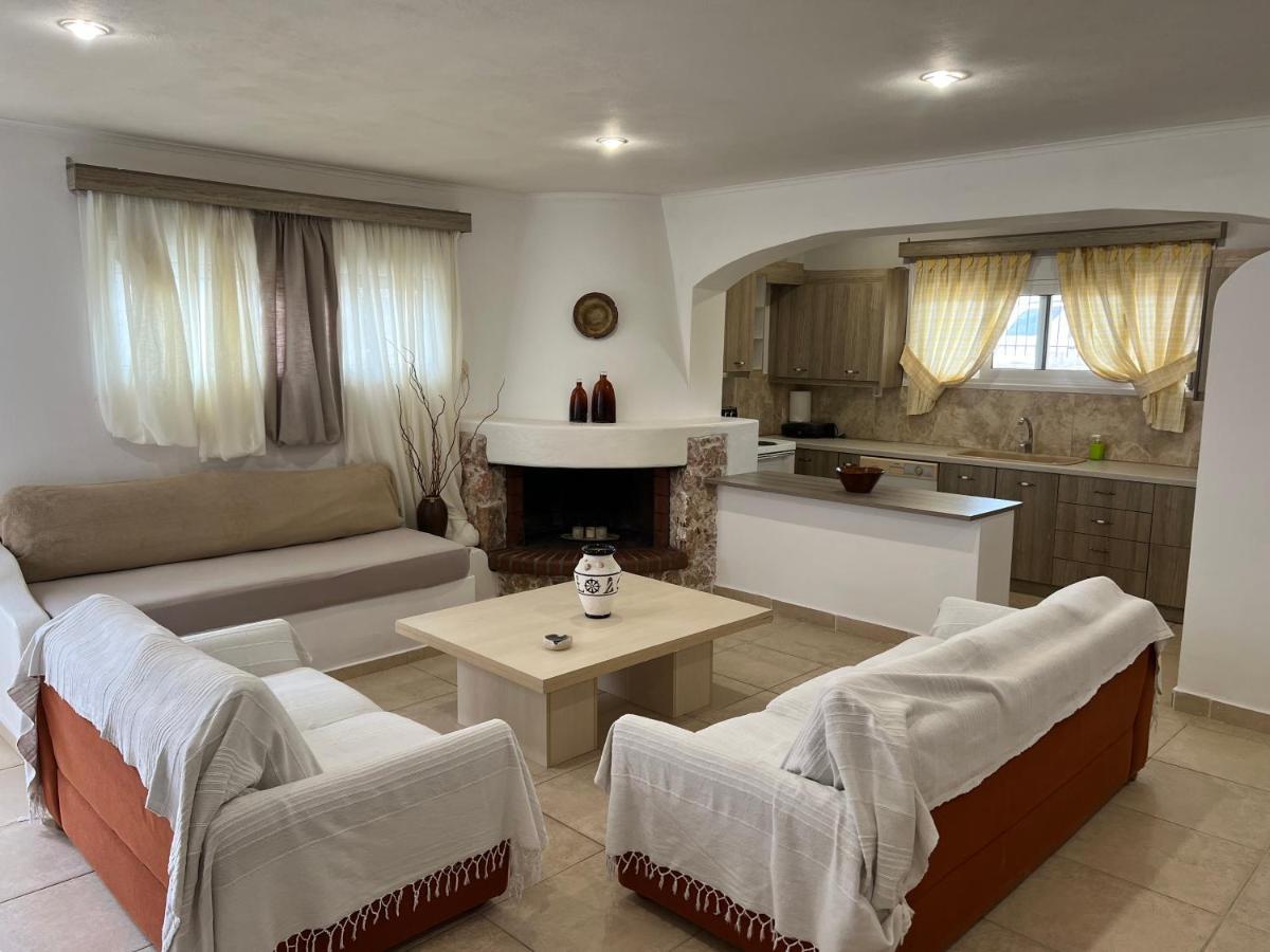 Apartment In Salamina With Garden & Sea View Selinia 外观 照片