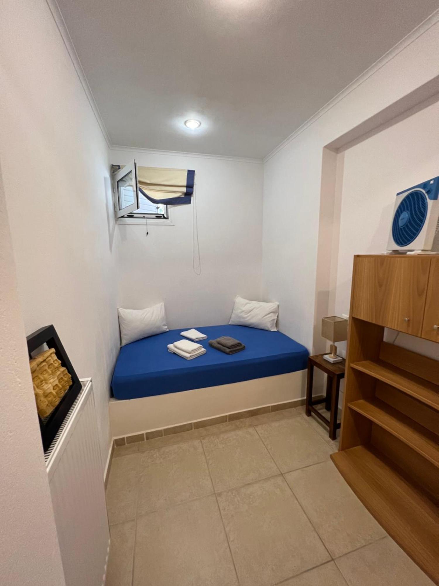 Apartment In Salamina With Garden & Sea View Selinia 外观 照片